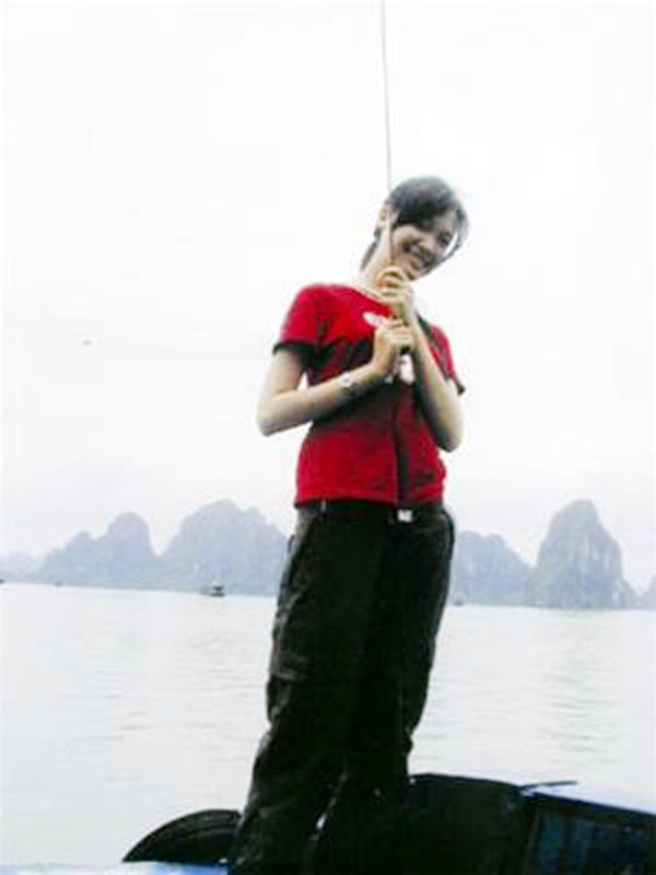 Thuỳ Dung Đi chơi Hạ Long năm 10 tuổi. Ảnh do gia đình cung cấp. Thuỳ Dung Đi chơi Hạ Long năm 10 tuổi. Ảnh do gia đình cung cấp.