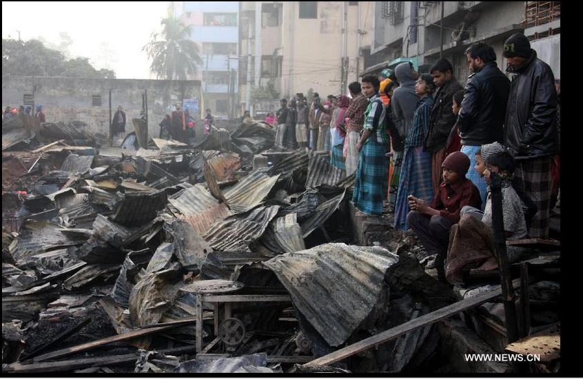 Đám cháy đã làm 25 người thiệt mạng và gần 150 hộ dân rơi vào cảnh màn trời chiếu đất 