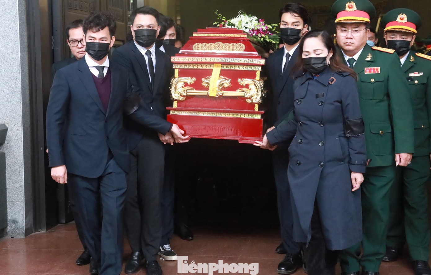 Hội Nghệ sĩ Sân khấu Việt Nam phối hợp với gia đình tổ chức lễ tang trang trọng cho NSND Doãn Hoàng Giang. Ảnh: TRỌNG TÀI.