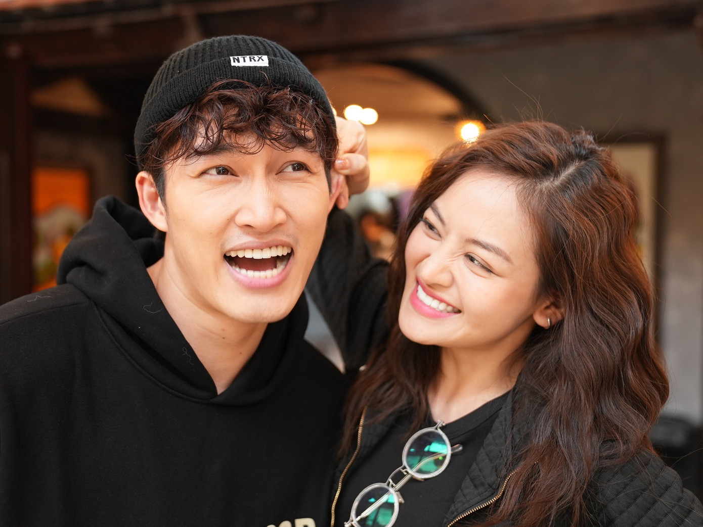 Đình Tú và Thùy Anh trở thành đôi bạn thân trong Đừng nói khi yêu.