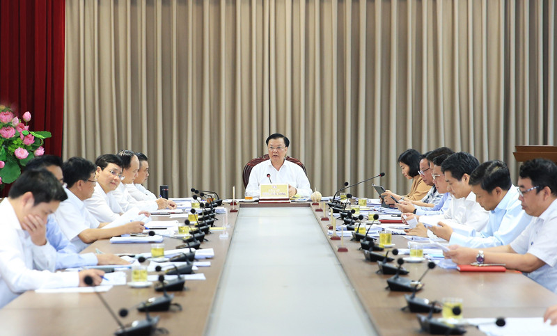 Bí thư Thành uỷ Hà Nội Đinh Tiến Dũng chủ trì cuộc họp. Ảnh: PV.