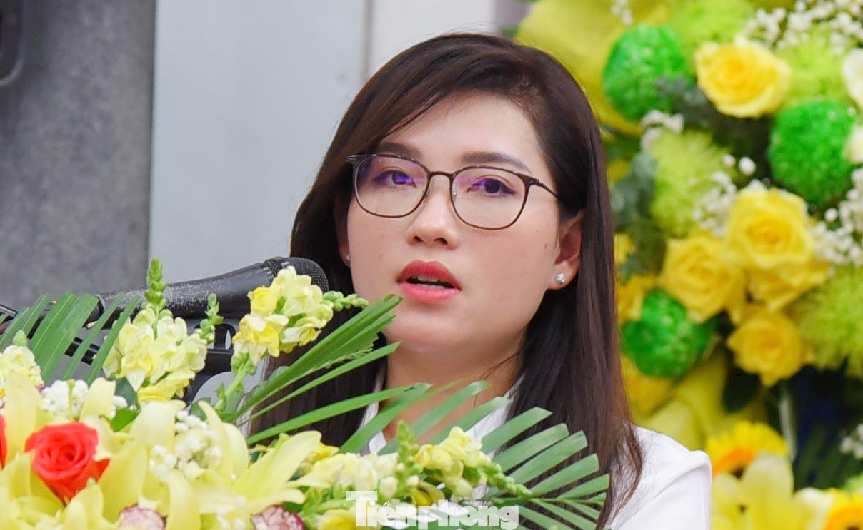 Chị Hồ Hồng Nguyên phát biểu chỉ đạo tại đại hội. Ảnh: Hòa Hội