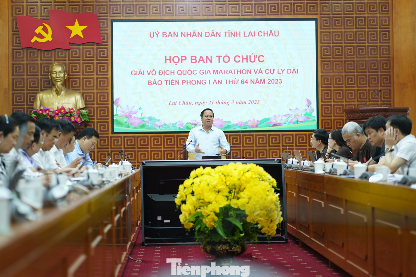 Uỷ viên Ban Thường vụ, Phó Chủ tịch Thường trực UBND tỉnh Lai Châu Tống Thanh Hải - Trưởng Ban tổ chức giải Vô địch Quốc gia Marathon và cự ly dài báo Tiền Phong lần thứ 64 - năm 2023, phát biểu tại cuộc họp. Ảnh: Như Ý
