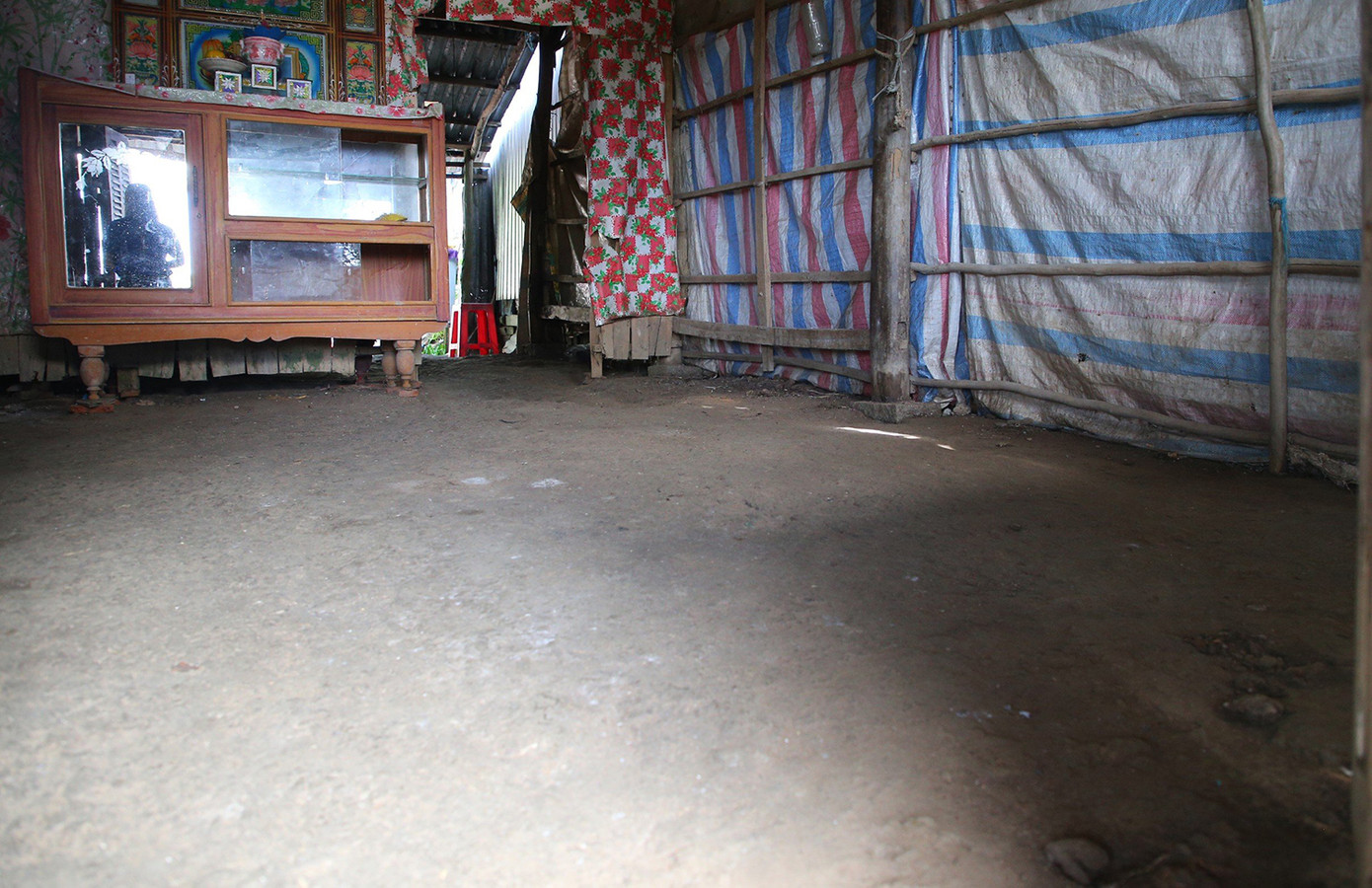 Bên trong căn nhà của bà Hoàng. Ảnh: Nhật Huy.