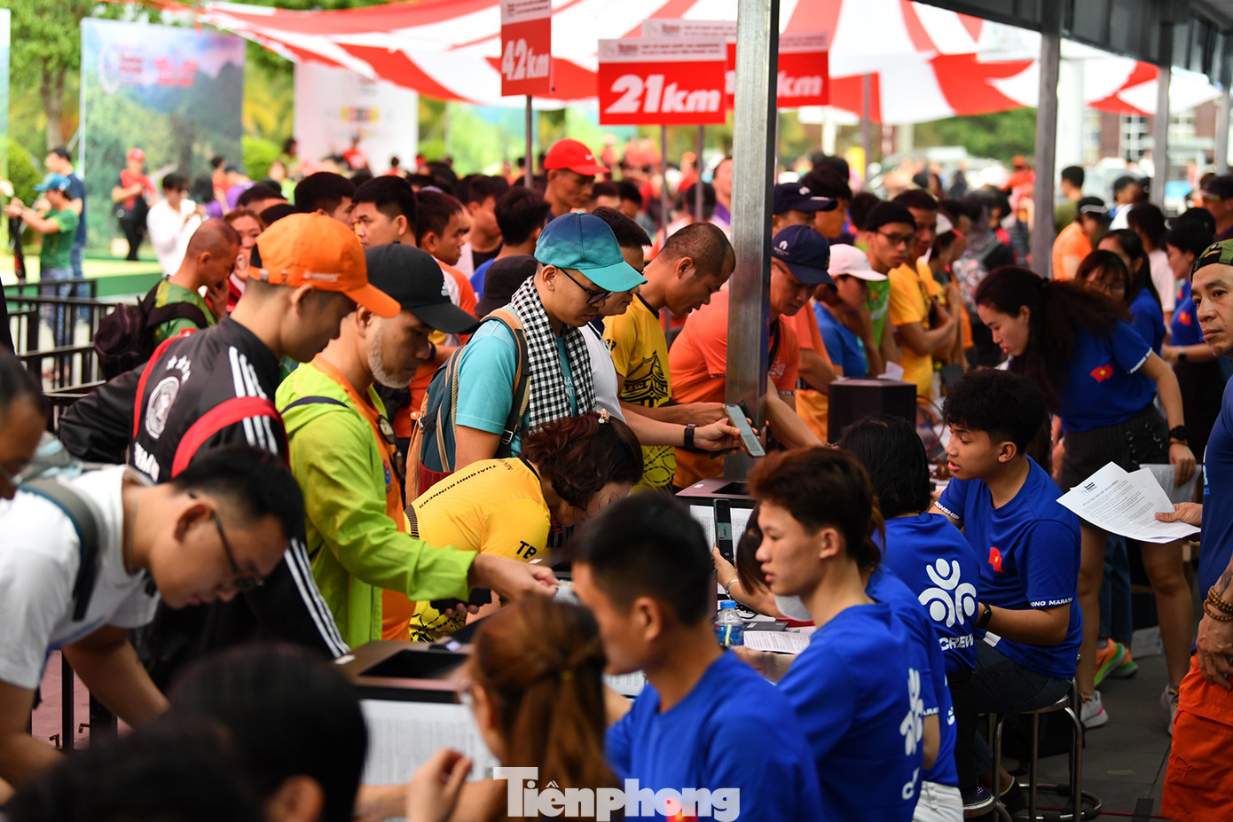 Hàng nghìn vận động viên tham gia giải Tiền Phong Marathon 2023 tại Lai Châu. (Ảnh: Như Ý)