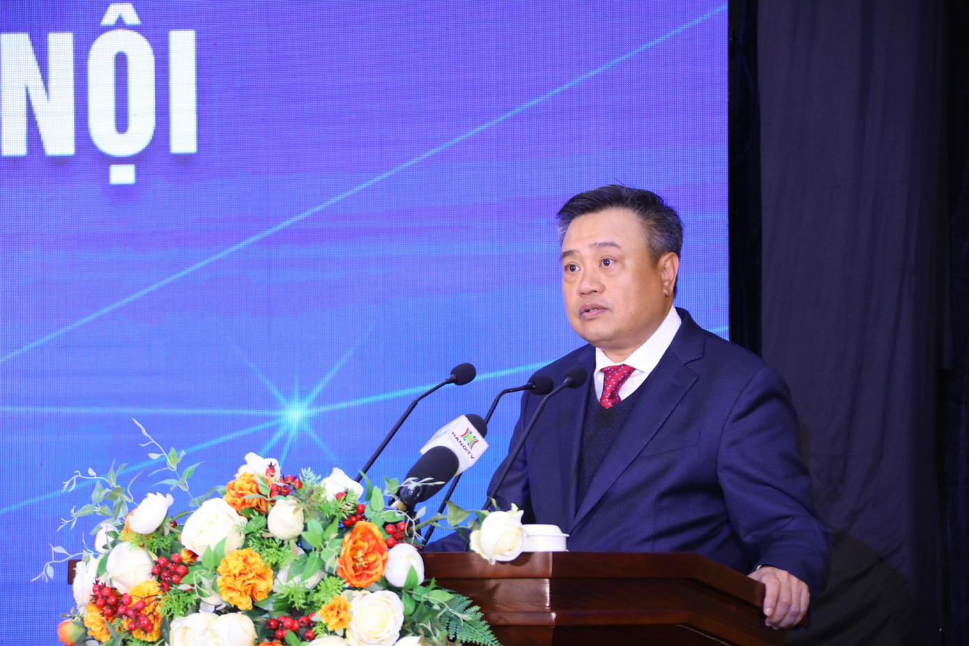 Chủ tịch UBND thành phố Hà Nội Trần Sỹ Thanh phát biểu tại buổi lễ. Ảnh: PV. Chủ tịch UBND thành phố Hà Nội Trần Sỹ Thanh phát biểu tại buổi lễ. Ảnh: PV.