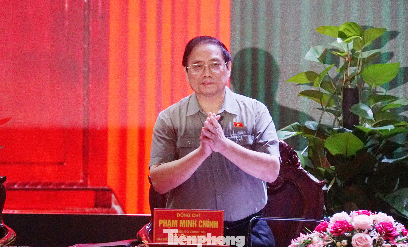 Thủ tướng Chính phủ Phạm Minh Chính tại hội nghị tiếp xúc cử tri. Ảnh: Hoà Hội.