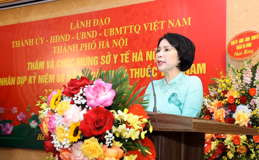 Giám đốc Sở Y tế Hà Nội Trần Thị Nhị Hà báo cáo tại hội nghị. Ảnh: PV