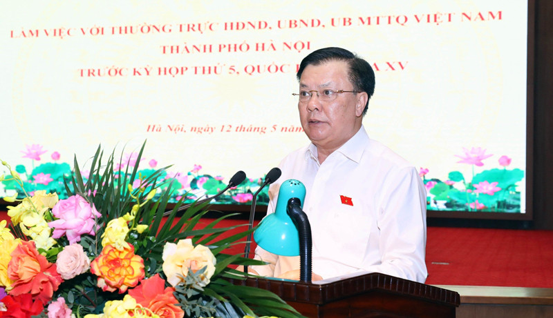 Bí thư Thành uỷ Hà Nội Đinh Tiến Dũng phát biểu tại buổi làm việc. Ảnh: PV.