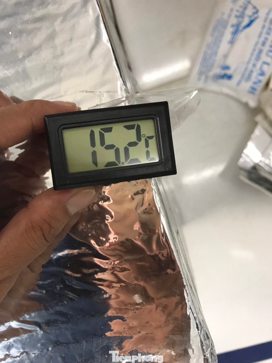 Nhiệt độ bảo quản vắc xin vượt ngưỡng theo quy định. Ảnh: PV.