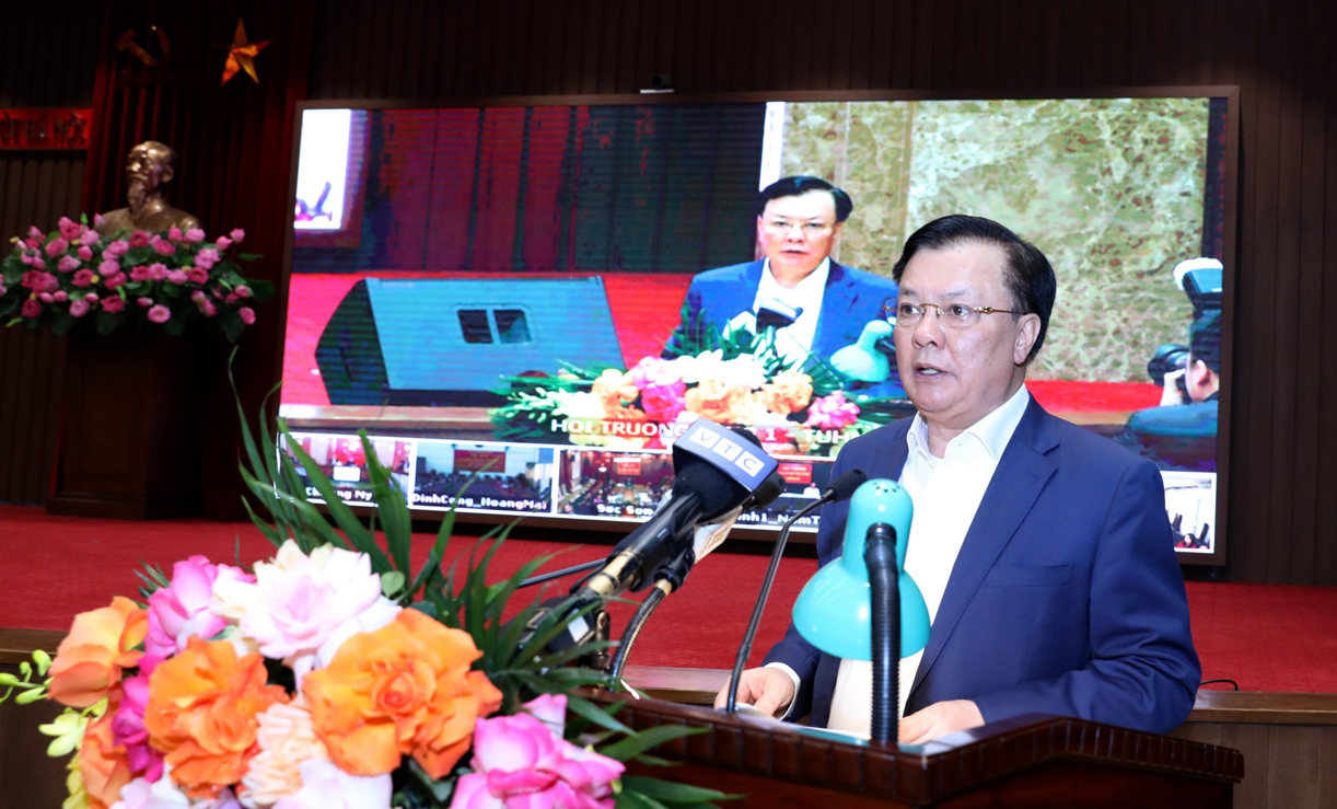 Bí thư Thành uỷ Hà Nội Đinh Tiến Dũng phát biểu tại hội nghị. (Ảnh: PV) Bí thư Thành uỷ Hà Nội Đinh Tiến Dũng phát biểu tại hội nghị. (Ảnh: PV)