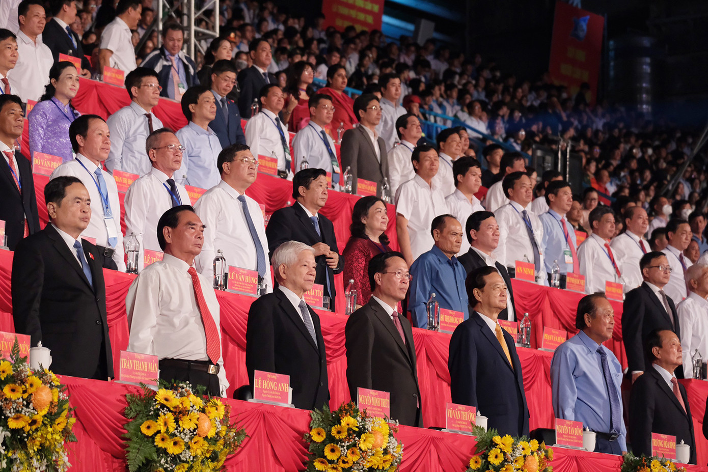 Các đại biểu lãnh đạo Đảng, Nhà nước; nguyên lãnh đạo Đảng, Nhà nước dự lễ kỷ niệm 20 năm thành phố Cần Thơ trực thuộc T.Ư. Ảnh: PV.