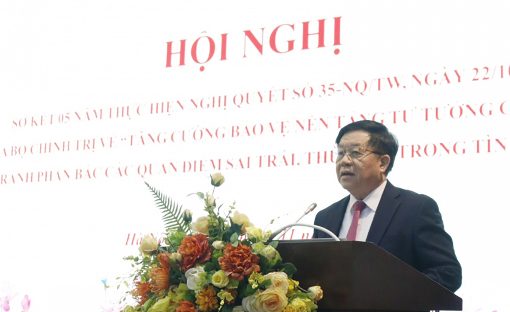 Trưởng Ban Tuyên giáo T.Ư Nguyễn Trọng Nghĩa phát biểu tại hội nghị. Ảnh: VOV.