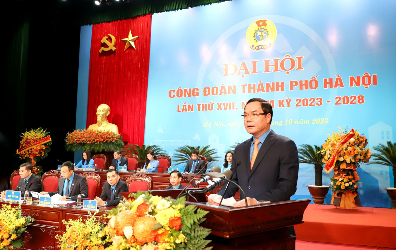 Chủ tịch Tổng LĐLĐ Việt Nam Nguyễn Đình Khang phát biểu tại đại hội. Ảnh: PV. Chủ tịch Tổng LĐLĐ Việt Nam Nguyễn Đình Khang phát biểu tại đại hội. Ảnh: PV.