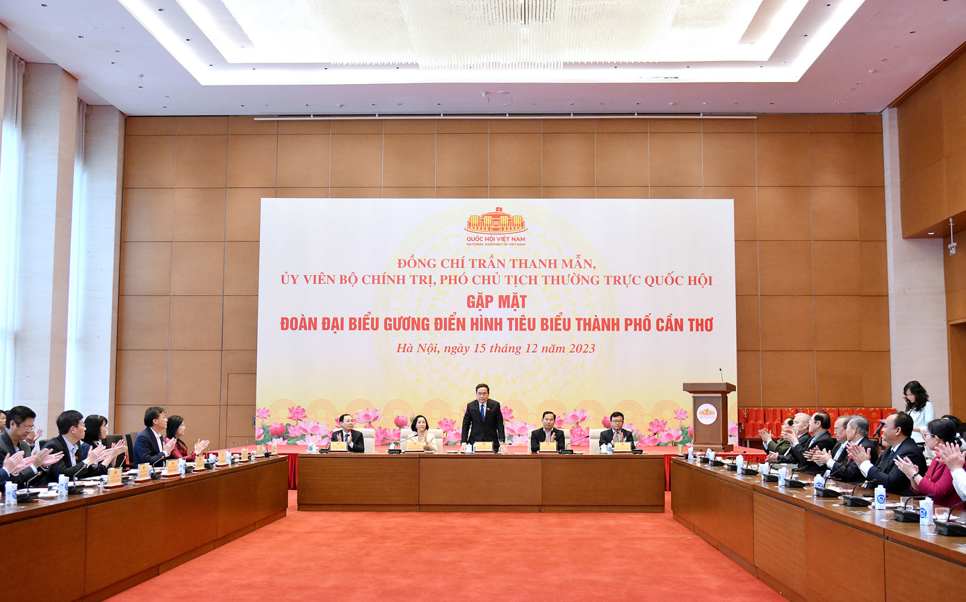 Toàn cảnh cuộc gặp mặt của Phó Chủ tịch Thường trực Quốc hội Trần Thanh Mẫn với đại biểu gương điển hình tiêu biểu thành phố Cần Thơ. Ảnh: Quochoi.vn Toàn cảnh cuộc gặp mặt của Phó Chủ tịch Thường trực Quốc hội Trần Thanh Mẫn với đại biểu gương điển hình tiêu biểu thành phố Cần Thơ. Ảnh: Quochoi.vn