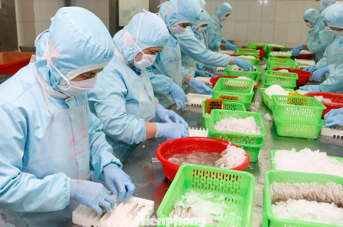 Quý 1/2023, hầu hết các chỉ tiêu của thành phố Cần Thơ đạt kế hoạch đề ra; một số lĩnh vực chủ yếu phát triển kinh tế của thành phố tăng so với cùng kỳ. Ước tốc độ tăng trưởng GRDP quý I năm 2023 của thành phố là 4,02%, trong đó, khu vực dịch vụ có mức tăng cao nhất, đạt 6,19%. Ảnh: Cảnh Kỳ. Quý 1/2023, hầu hết các chỉ tiêu của thành phố Cần Thơ đạt kế hoạch đề ra; một số lĩnh vực chủ yếu phát triển kinh tế của thành phố tăng so với cùng kỳ. Ước tốc độ tăng trưởng GRDP quý I năm 2023 của thành phố là 4,02%, trong đó, khu vực dịch vụ có mức tăng cao nhất, đạt 6,19%. Ảnh: Cảnh Kỳ.