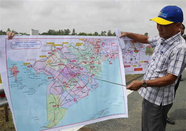 Dự án cao Châu Đốc-Cần Thơ-Sóc Trăng có điểm đầu kết nối với Quốc lộ 91 (thuộc thành phố Châu Đốc, tỉnh An Giang) và điểm cuối tại cảng Trần Đề (tỉnh Sóc Trăng). (Ảnh: Công Mạo/TTXVN)