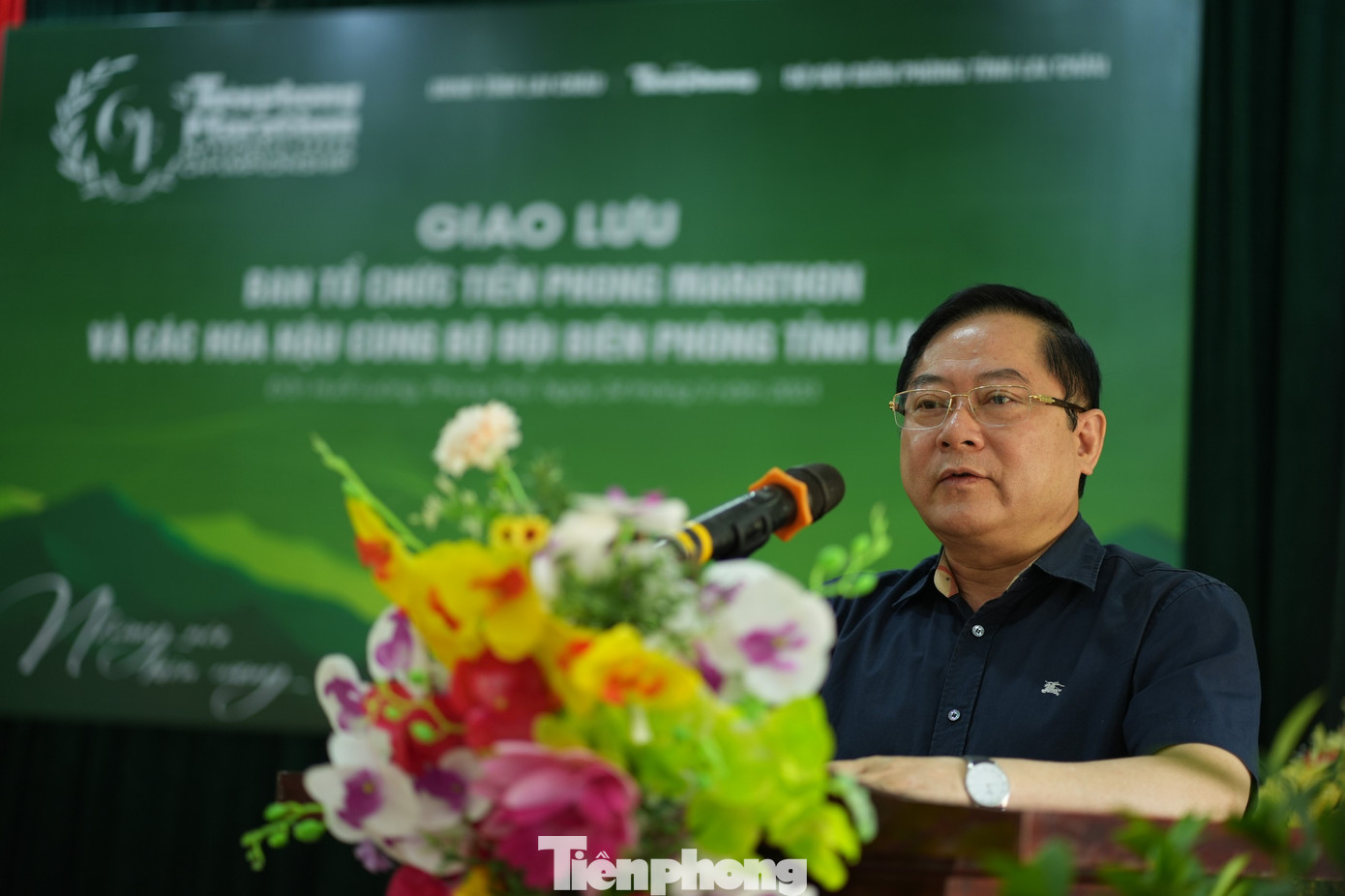 Nhà báo Lê Xuân Sơn - Tổng Biên tập báo Tiền Phong, đồng Trưởng Ban tổ chức Tiền Phong Marathon phát biểu tại buổi giao lưu. Ảnh: Như Ý