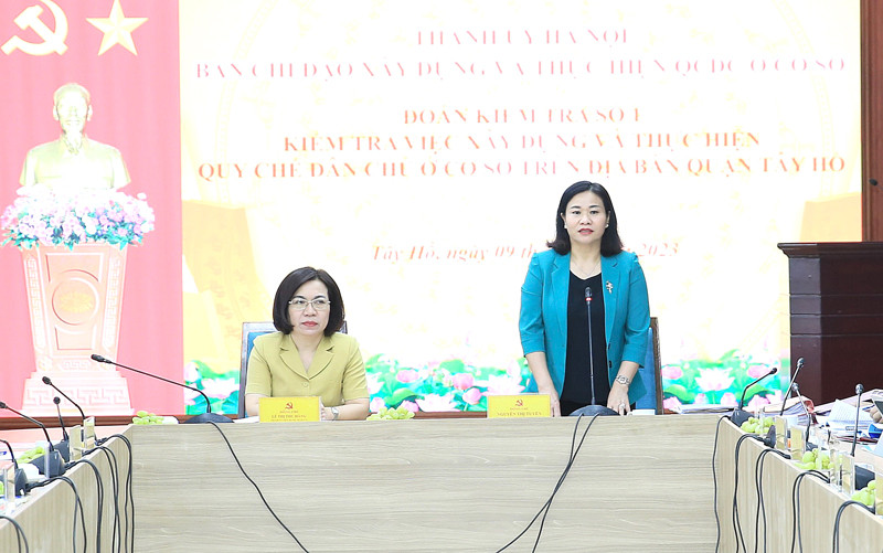 Phó Bí thư Thường trực Thành uỷ Hà Nội Nguyễn Thị Tuyến phát biểu tại buổi làm việc. Ảnh: PV.