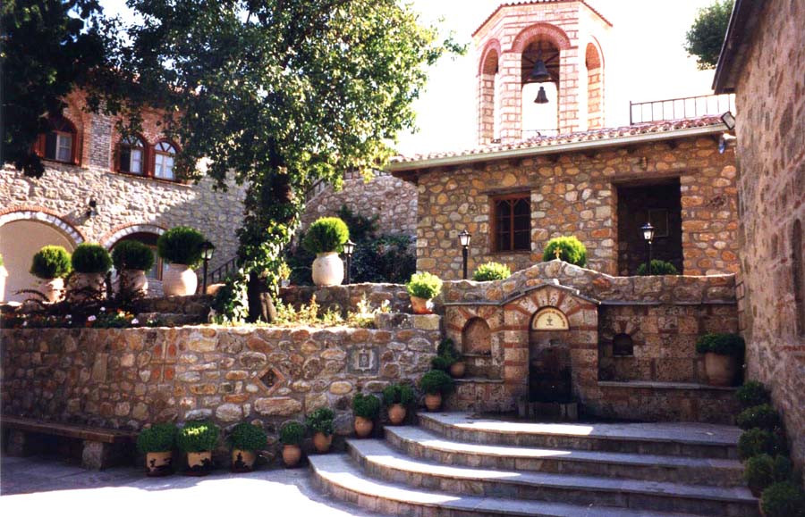 Bên trong tu viện Meteora 