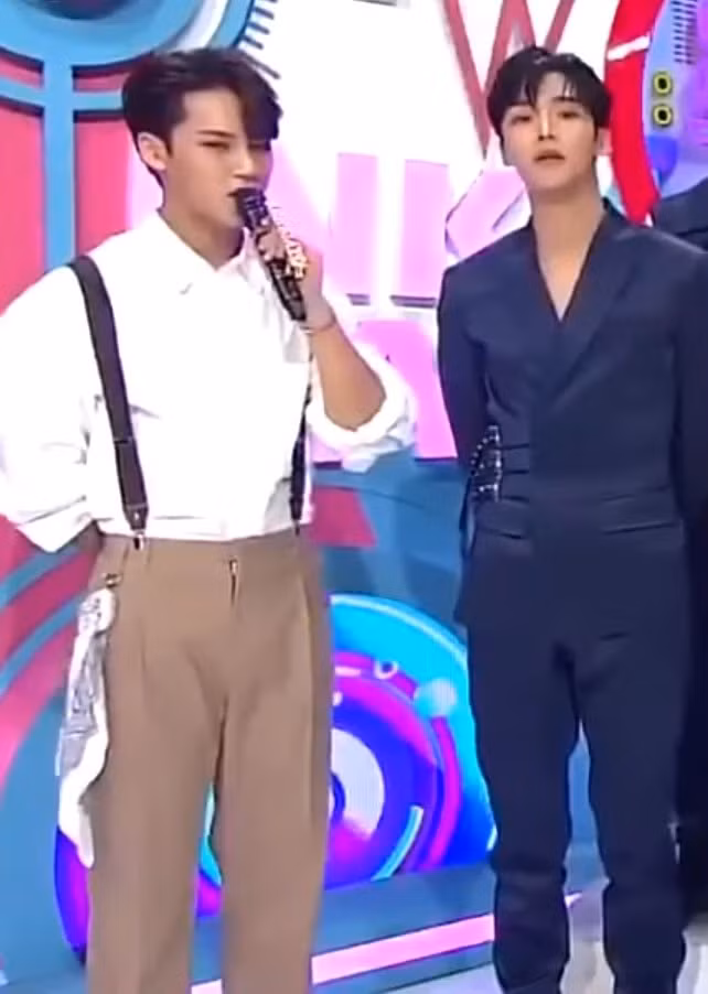 Rowoon với Mingyu của SEVENTEEN, người cũng nổi tiếng là có chiều cao 'không phải dạng vừa'.