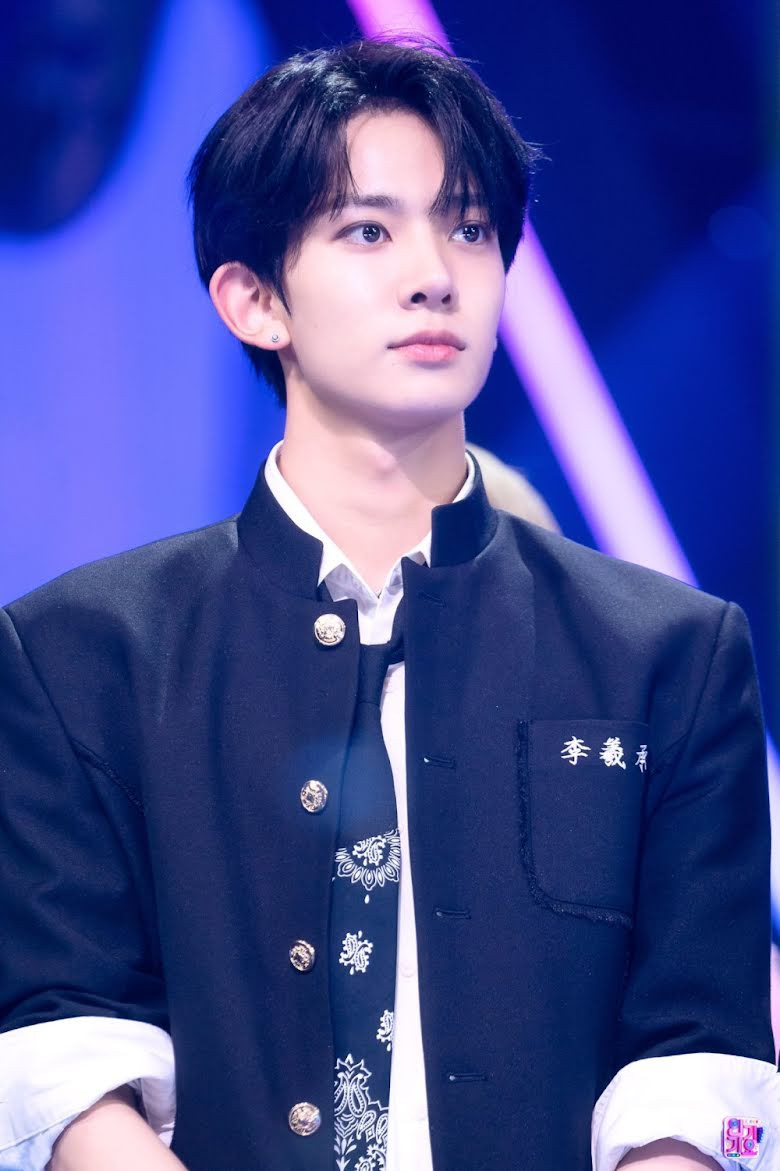 Không có sự khác biệt nào về làn da của Heeseung khi trang điểm và không trang điểm. Không có sự khác biệt nào về làn da của Heeseung khi trang điểm và không trang điểm.