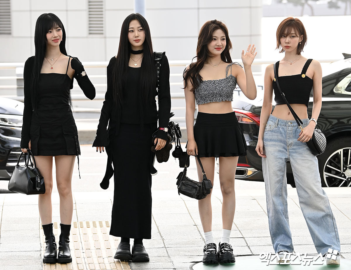 Từ ngày 7/8, Aespa dự kiến sẽ lần lượt tung ra các teaser hình ảnh lẫn video âm nhạc..., cũng như các nội dung sitcom giải trí mang đến sức hút tươi vui và sôi nổi của nhóm trong đĩa đơn mới cho lần 'comeback' này. Better Things là một bài hát nhạc Dance tối giản, có tiết tấu nhanh, nhịp điệu độc đáo dựa trên nền âm thanh bộ gõ sảng khoái và nhịp nhàng, phù hợp với mùa Hè, đồng thời lời bài hát chứa đựng thông điệp tích cực: "Hãy tập trung vào những thứ có giá trị hơn trong thời gian nhất định". Người hâm mộ yêu nhạc toàn cầu có lẽ sẽ hưởng ứng nồng nhiệt single này. Từ ngày 7/8, Aespa dự kiến sẽ lần lượt tung ra các teaser hình ảnh lẫn video âm nhạc..., cũng như các nội dung sitcom giải trí mang đến sức hút tươi vui và sôi nổi của nhóm trong đĩa đơn mới cho lần 'comeback' này. Better Things là một bài hát nhạc Dance tối giản, có tiết tấu nhanh, nhịp điệu độc đáo dựa trên nền âm thanh bộ gõ sảng khoái và nhịp nhàng, phù hợp với mùa Hè, đồng thời lời bài hát chứa đựng thông điệp tích cực: "Hãy tập trung vào những thứ có giá trị hơn trong thời gian nhất định". Người hâm mộ yêu nhạc toàn cầu có lẽ sẽ hưởng ứng nồng nhiệt single này.