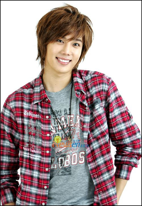 Park Jungmin ra mắt với tư cách là vũ công chính của SS501 và là thành viên Vocalist và Rap line. Sau khi rời DSP Media vào năm 2010, Park Jungmin gia nhập CNr Media, ra mắt solo vào tháng 1/2011, với Not Alone. Chàng ca sĩ tài năng ra mắt tại Nhật Bản, với nghệ danh Romeo, vào năm 2013. Năm 2012, Park Jungmin đã đệ đơn chấm dứt hợp đồng với CNr Media vì công ty không trả cho nghệ sĩ toàn bộ số tiền kiếm được dựa trên thỏa thuận hợp đồng của họ. Park Jungmin đã thắng kiện, chấm dứt hợp đồng thành công. Năm 2018, Park Jungmin tái hợp cùng Heo Youngsaeng và Kim Kyujong để biểu diễn liên khúc 90 giây các ca khúc 'hit' của SS501.