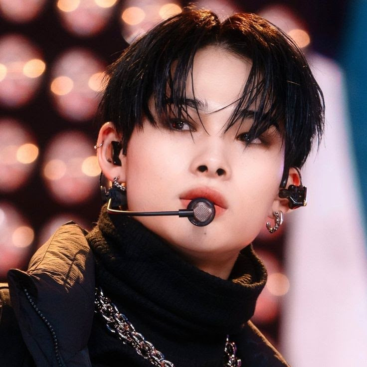 Cùng một kiểu tóc bổ luống, nhưng 'rung cảm' khác nhau. Cùng một kiểu tóc bổ luống, nhưng 'rung cảm' khác nhau.