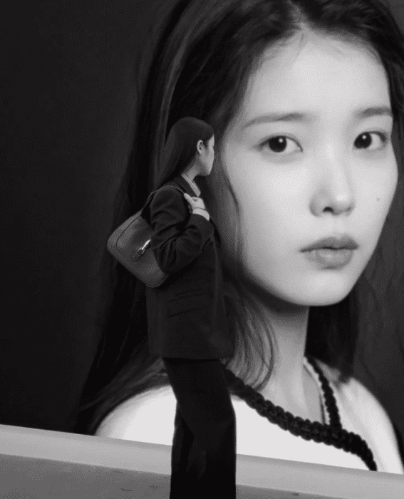 Cũng trong một cuộc phỏng vấn chụp ảnh vào ngày 16/2/2023, IU đã chia sẻ về việc trở lại truyền hình sau 4 năm với bộ phim I Was Fooled và cảm giác của cô ấy khi bước sang tuổi 30: "Không ngoa khi nói rằng tôi đã sống ở độ tuổi 20 lo lắng về phương hướng. Sau khi bước qua tuổi 30, tôi không có định hướng cụ thể nào trong đầu. Trở nên giàu có là mục tiêu của tôi bây giờ. Tôi thích cuộc sống thoải mái và đầy ắp những sự kiện thú vị như thế này. Sau này nhìn lại khi già đi, tôi sẽ không bị mắc kẹt ở tuổi 30". Cũng trong một cuộc phỏng vấn chụp ảnh vào ngày 16/2/2023, IU đã chia sẻ về việc trở lại truyền hình sau 4 năm với bộ phim I Was Fooled và cảm giác của cô ấy khi bước sang tuổi 30: "Không ngoa khi nói rằng tôi đã sống ở độ tuổi 20 lo lắng về phương hướng. Sau khi bước qua tuổi 30, tôi không có định hướng cụ thể nào trong đầu. Trở nên giàu có là mục tiêu của tôi bây giờ. Tôi thích cuộc sống thoải mái và đầy ắp những sự kiện thú vị như thế này. Sau này nhìn lại khi già đi, tôi sẽ không bị mắc kẹt ở tuổi 30".