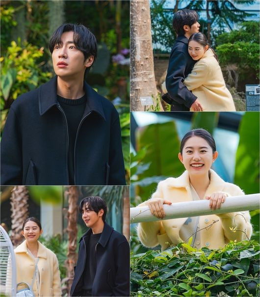 Lee Sang Yeob hiện đang đóng cặp cùng Kim So Hye trong bộ phim truyền hình thứ Hai-thứ Ba của đài KBS2, Pure Boxer (Chuyện tình đấm bốc). Lee Sang Yeob hiện đang đóng cặp cùng Kim So Hye trong bộ phim truyền hình thứ Hai-thứ Ba của đài KBS2, Pure Boxer (Chuyện tình đấm bốc).