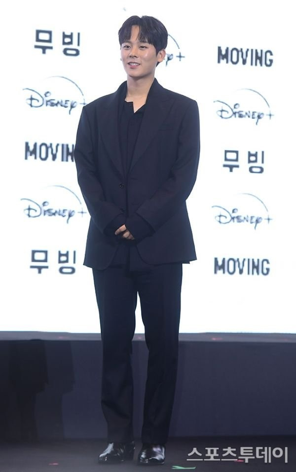 Vào ngày 24/8, Namu Actors lại tiếp tục thông báo trên Sports Today: "Nam diễn viên Lee Jung Ha đã xác nhận xuất hiện trong bộ phim Victory của đạo diễn Park Bum-soo". Bộ phim kể về câu lạc bộ cổ vũ Những cô gái thiên niên kỷ được thành lập bởi Pilseon (Lee Hye-Ri) và Mina (Park Se-Wan), một bộ đôi khiêu vũ trường học ở Geoje vào cuối thế kỷ (1999). Trong phim, Lee Jung Ha đóng vai Chi-Hyeong, bạn thân thời thơ ấu của Pilseon.