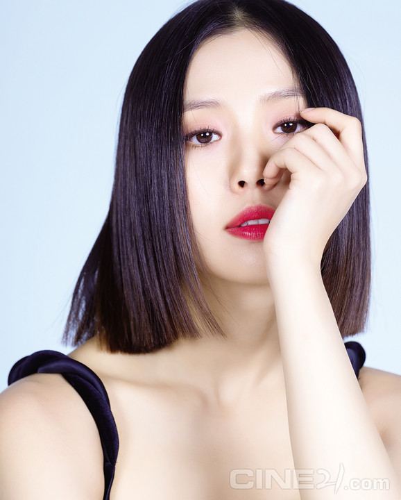 Go Min Si đang đàm phán cho vai nữ chính Hong Je Bi. Đáng chú ý, Go Min Si trước đây đã từng làm việc với đạo diễn Lee Eung Bok trong loạt phim Sweet Home và Jirisan. Go Min Si đang đàm phán cho vai nữ chính Hong Je Bi. Đáng chú ý, Go Min Si trước đây đã từng làm việc với đạo diễn Lee Eung Bok trong loạt phim Sweet Home và Jirisan.