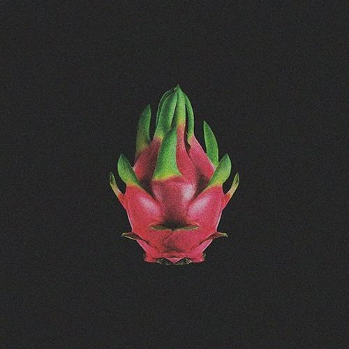 Những rung cảm tươi sáng và vui vẻ của thời đại ReVe Festival không còn xuất hiện trong các hình ảnh giới thiệu, thay vào đó là hình một quả thanh long trên phông nền tối làm biểu ngữ và biểu tượng của họ trên mạng xã hội. Những rung cảm tươi sáng và vui vẻ của thời đại ReVe Festival không còn xuất hiện trong các hình ảnh giới thiệu, thay vào đó là hình một quả thanh long trên phông nền tối làm biểu ngữ và biểu tượng của họ trên mạng xã hội.