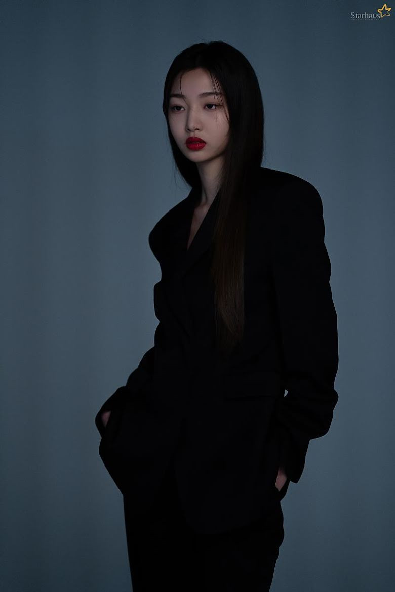 Không chỉ sở hữu visual ngọt ngào pha trộn quyến rũ, vóc dáng nuột nà của em gái Jihyo cũng nhận được "cơn mưa" lời khen từ công chúng.