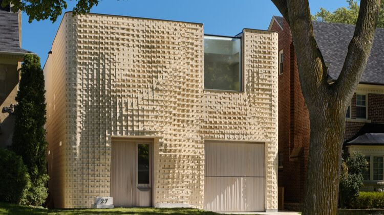 Công trình này mang tên Canvas House nằm nổi bật trong khu phố Forest Hill ở Toronto (Canada).