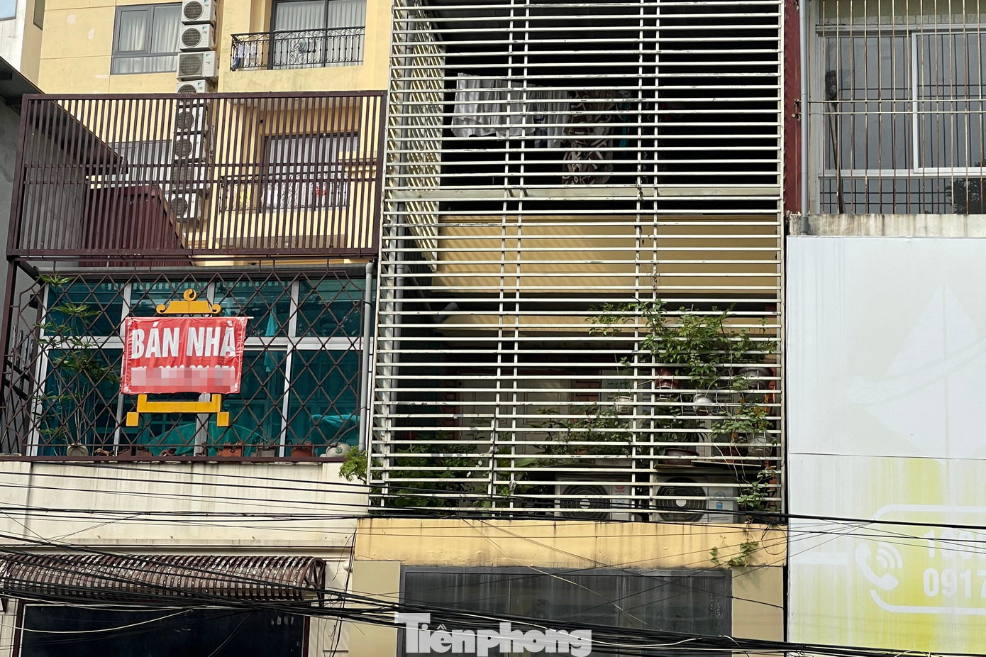 Nhà liền thổ có giá từ 2 – 3 tỷ đồng, diện tích dưới 30m2 được khá nhiều người quan tâm. (Ảnh: Lập Đông)