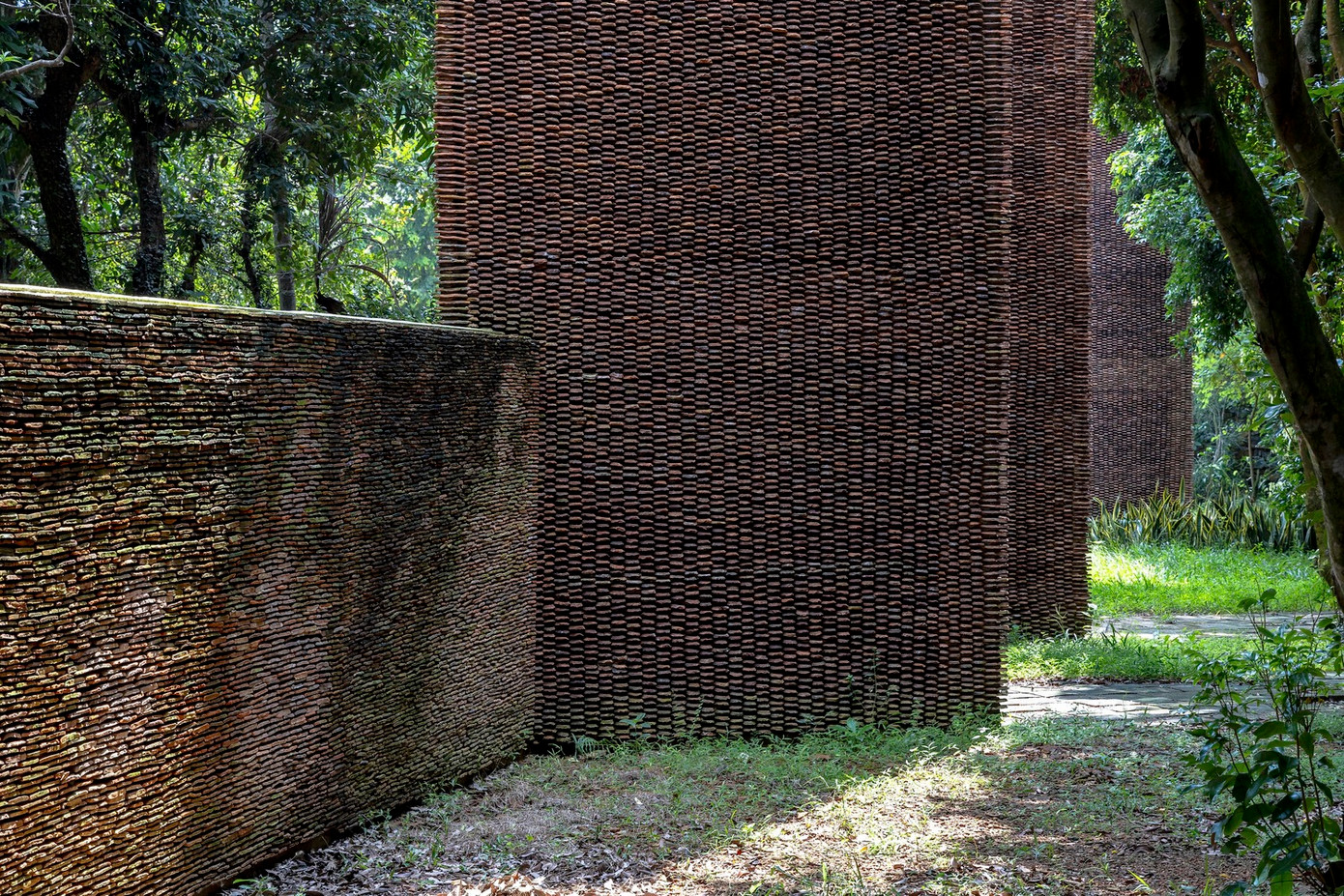 Đồng thời, Bảo tàng Đạo Mẫu còn là nơi thể hiện mong muốn gìn giữ những giá trị trường tồn của Đạo Mẫu, vốn là niềm tin cố hữu của người Việt qua nhiều thế hệ và trường tồn cho đến ngày nay.