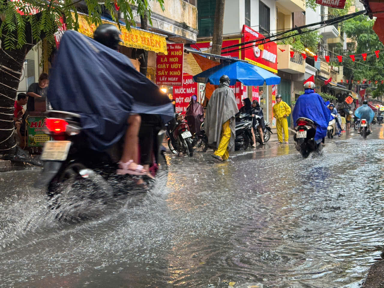 Siêu bão YAGI đã vào vịnh Bắc Bộ, cách Quảng Ninh hơn 200km ảnh 6