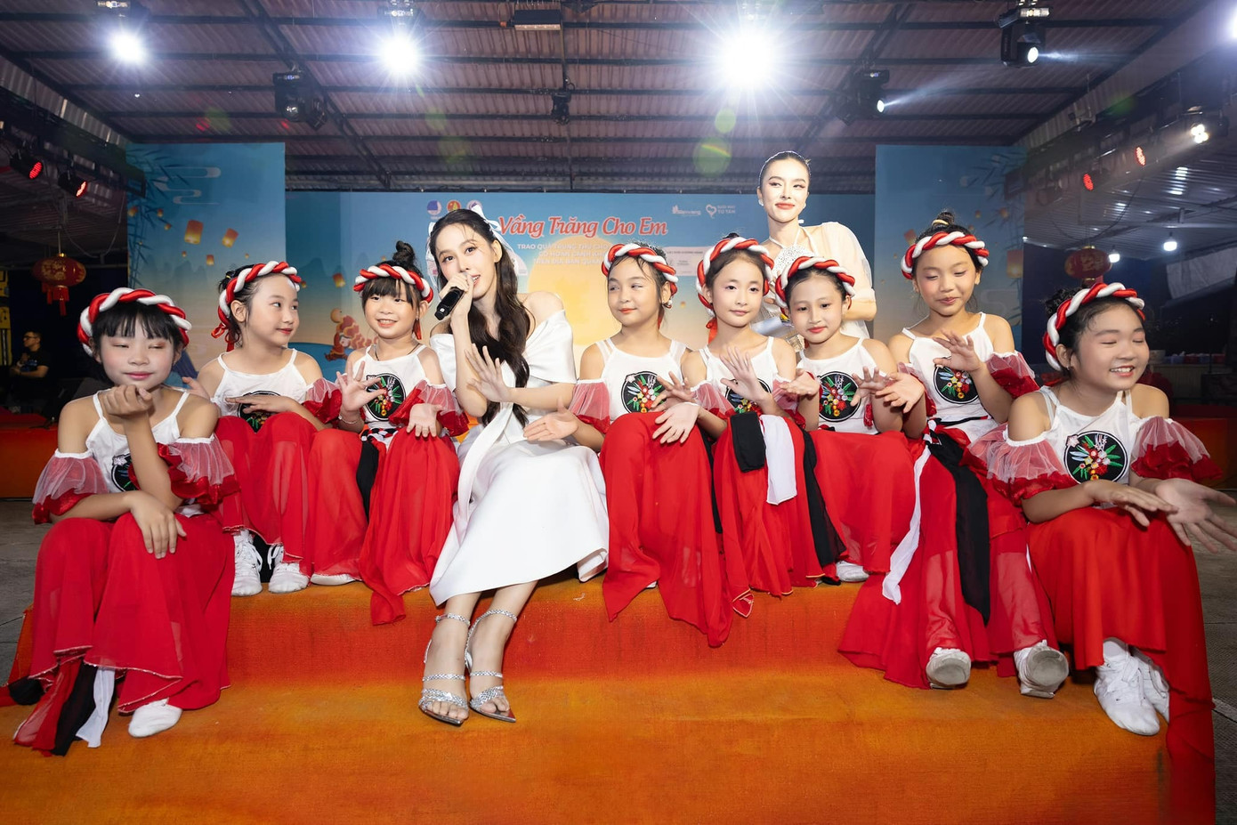 Bộ LĐ TB&amp;XH yêu cầu địa phương quan tâm, chăm lo tổ chức Tết Trung thu an toàn, tiết kiệm, không phô trương hình thức.