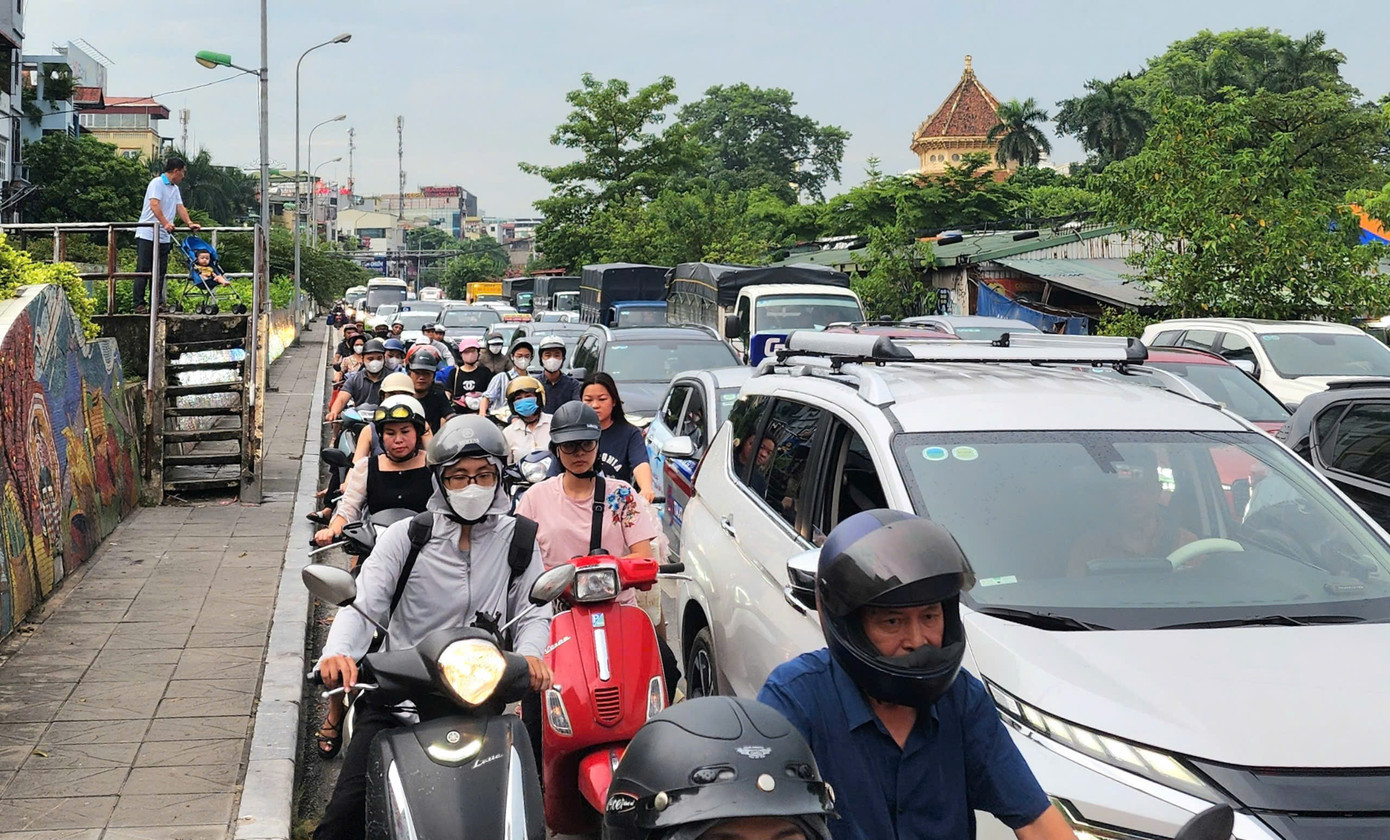 Siêu bão YAGI đã vào vịnh Bắc Bộ, cách Quảng Ninh hơn 200km ảnh 60
