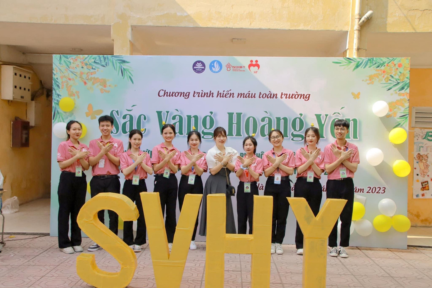 Cẩm Ly là Phó trưởng ban tổ chức chương trình hiến máu toàn trường chào mừng thành công của Đại hội Đại biểu Hội Sinh viên Trường nhiệm kỳ 2023-2025.