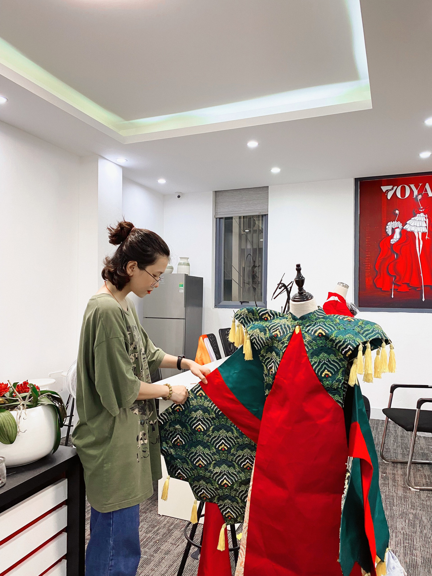 Duyên đã có những trải nghiệm quý báu khi được tiếp xúc và làm việc trong môi trường chuyên nghiệp.