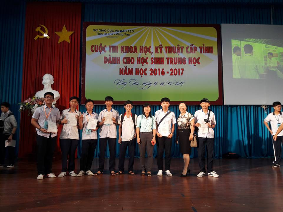 Phát từng đạt giải Ba cuộc thi Khoa học kỹ thuật cấp quốc gia cùng nhiều thành tích nổi bật ở các cuộc thi Giao thông học đường, Chắp cánh ước mơ,... Phát từng đạt giải Ba cuộc thi Khoa học kỹ thuật cấp quốc gia cùng nhiều thành tích nổi bật ở các cuộc thi Giao thông học đường, Chắp cánh ước mơ,...