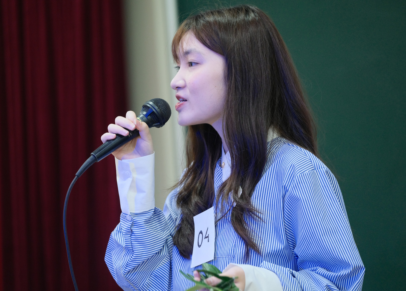 Cô là top 6 Cuộc thi Hùng biện Beyond Your Limits 2023.