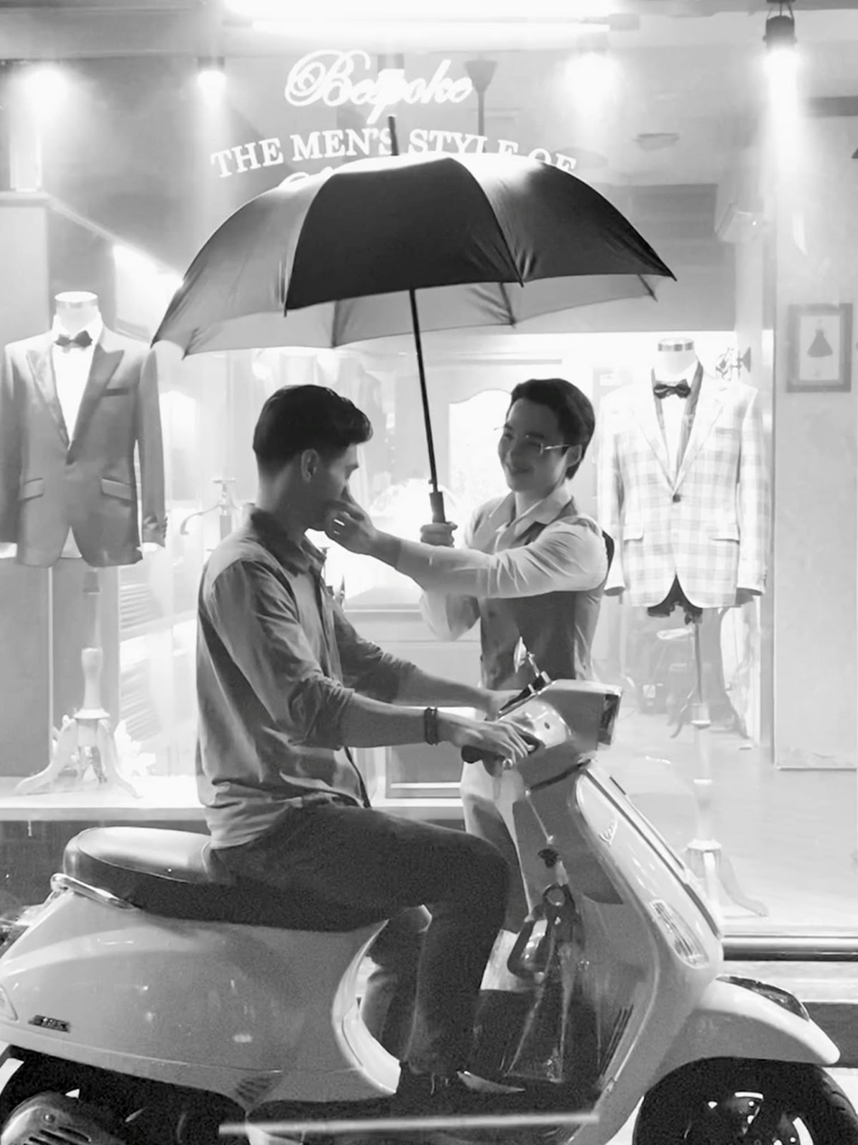 Tun Phạm và Ma Ran Đô trong MV “Anh tự do nhưng cô đơn” của nam ca sĩ Trung Quân Idol.