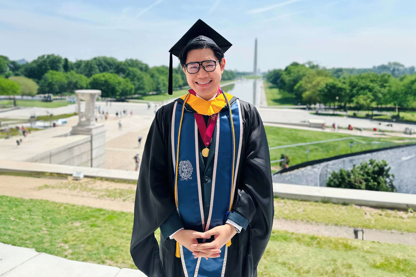 Nguyễn Lê Đông Hải (sinh năm 2002, quê Quảng Ngãi) là tân sinh viên trẻ tuổi nhất của Đại học Georgetown. Nguyễn Lê Đông Hải (sinh năm 2002, quê Quảng Ngãi) là tân sinh viên trẻ tuổi nhất của Đại học Georgetown.