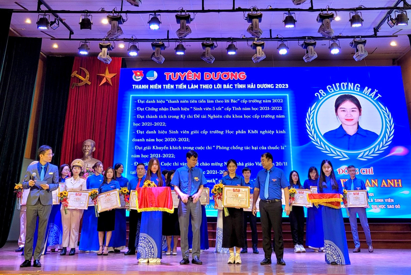 Lan Anh đạt danh hiệu “Thanh niên tiên tiến làm theo lời Bác năm 2023”.