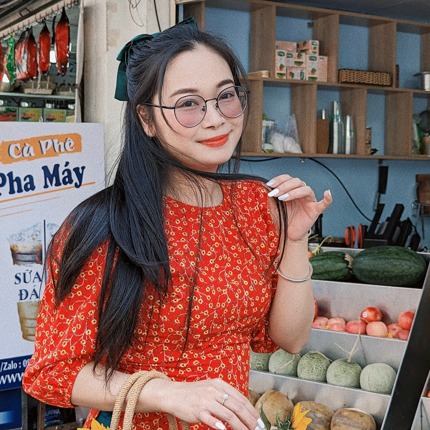 Bùi Thị Mỹ Điệp có niềm đam mê với tiếng Trung và vẽ tranh. Bùi Thị Mỹ Điệp có niềm đam mê với tiếng Trung và vẽ tranh.