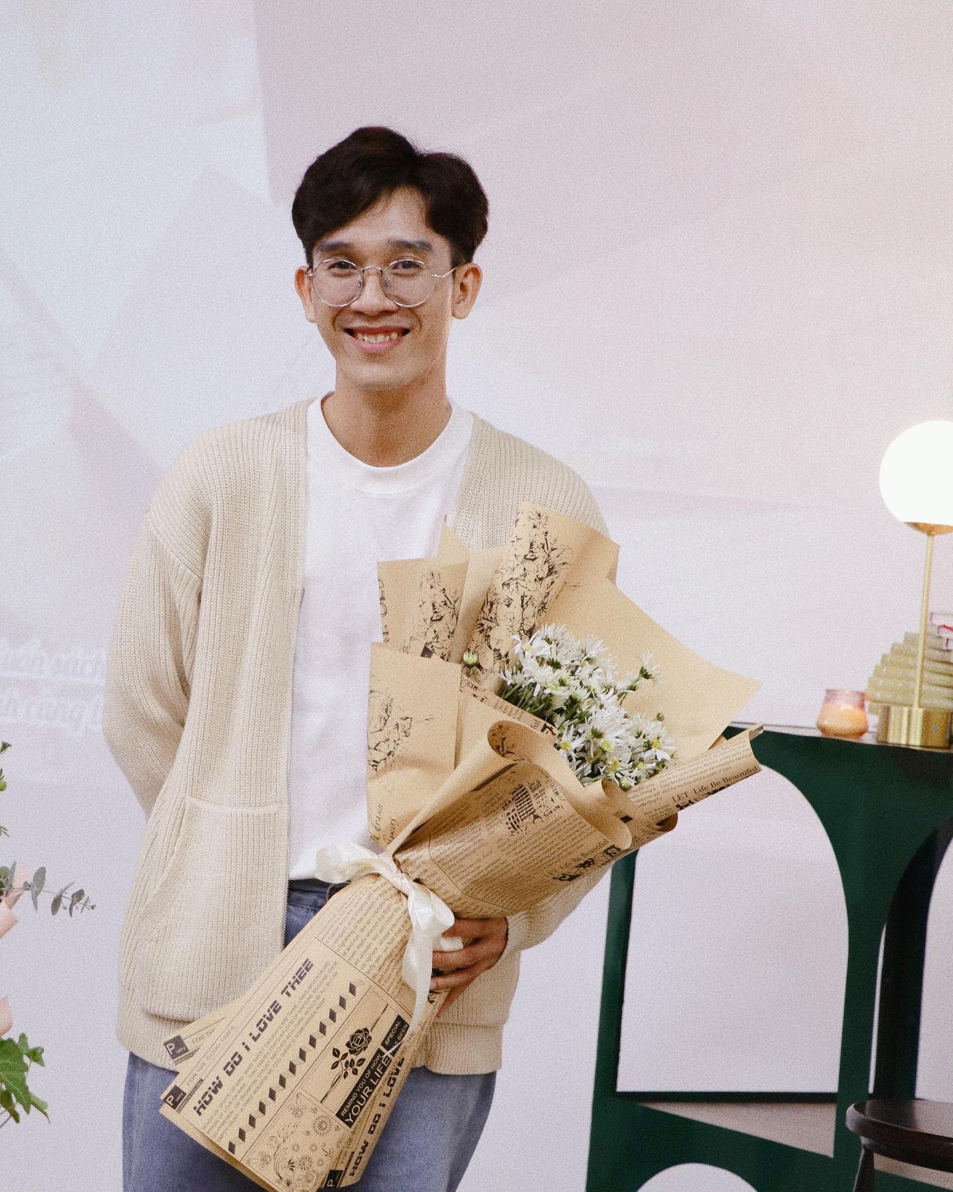 Chàng trai dành cả thanh xuân để viết về tình yêu đôi lứa ảnh 1